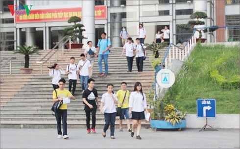 Học sinh Hà Nội dự thi vào lớp 10 năm học 2018-2019