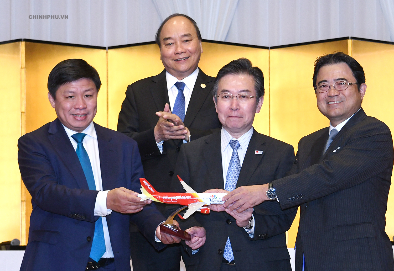 Thủ tướng chứng kiến mở thêm 3 đường bay thẳng kết nối Việt Nam - Nhật Bản. Ảnh: VGP/Quang Hiếu