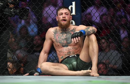 McGregor bị cấm thi đấu 1 tháng sau trận thua trước Khabib Nurmagomedov