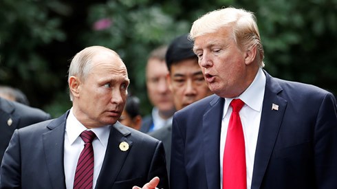 Tổng thống Trump và Tổng thống Putin gặp nhau bên lề Hội nghị APEC tại Việt Nam tháng 11/2017. Ảnh: RT.