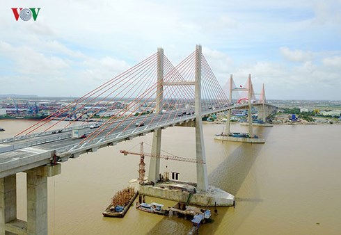 Từ 0h00 ngày 15/10, cầu Bạch Đằng trên tuyến cao tốc Hạ Long - Hải Phòng chính thức thu phí.