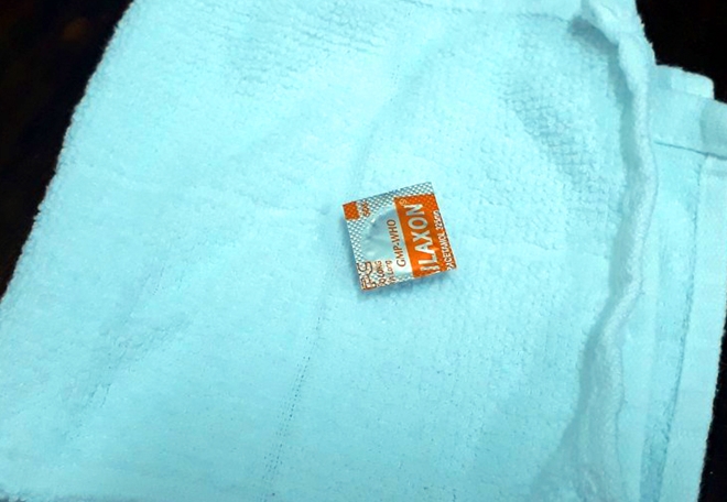 Vi&ecirc;n thuốc được gắp ra từ thực quản anh M.