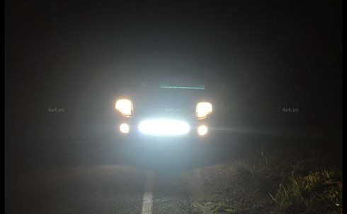 Một xe &ocirc; t&ocirc;  