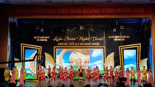 Tiết mục hát múa: Hào khí Việt Nam. Biểu diễn: Ngân hàng nông nghiệp và phát triển nông thôn Việt Nam chi nhánh Thanh Hóa