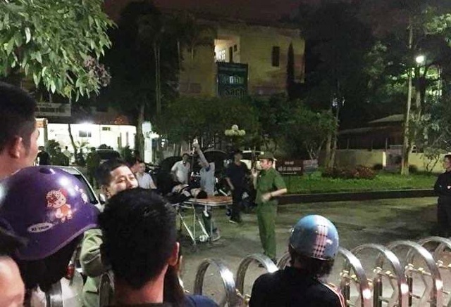 Lực lượng Cảnh sát đã phải phong tỏa khu vực bệnh viện đa khoa TP Thanh Hóa sau khi nhiều đối tượng truy sát tại đây