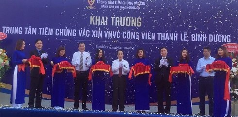Trung tâm Tiêm chủng Vaccine Công viên Thanh Lễ khai trương tại Bình Dương.