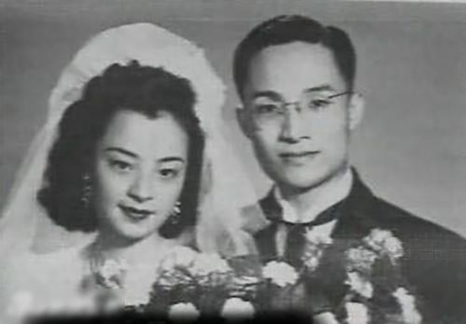 Kim Dung và vợ đầu - Đỗ Dã Phân