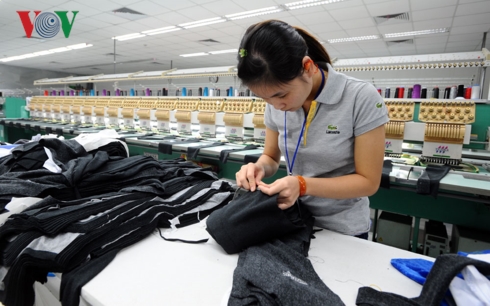 Ng&agrave;nh dệt may v&agrave; gi&agrave;y da t&uacute;i x&aacute;ch được hưởng nhiều thuế ưu đ&atilde;i nhất khi tham gia CPTPP. (Ảnh minh họa)