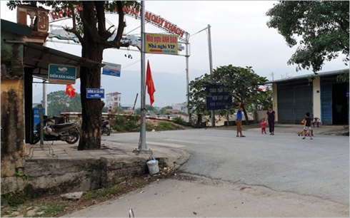 Cầu Ngòi Thia bị sập nên hơn 1 năm nay các phương tiện không thể qua lại