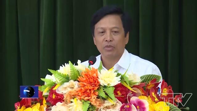 Ông Võ Duy Sang, Ủy viên Ban Thường vụ, Trưởng Ban Nội chính Tỉnh ủy phát biểu tại buổi tiếp xúc cử tri.