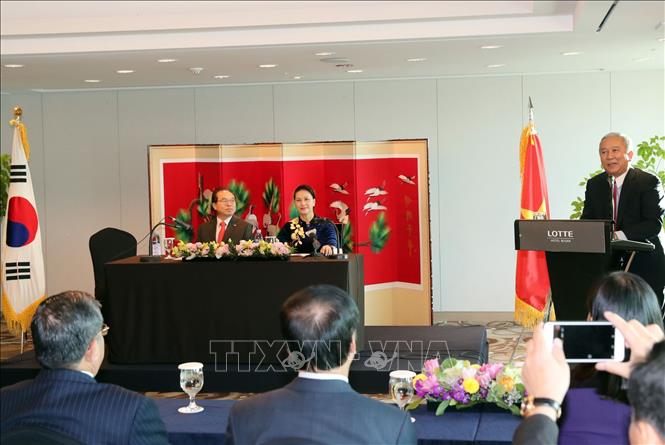 Chủ tịch Quốc hội Nguyễn Thị Kim Ngân tại buổi gặp gỡ. Ảnh: TTXVN