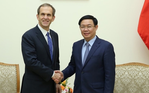 Phó Thủ tướng Vương Đình Huệ tiếp ông Kent Walker, Phó Chủ tịch tập đoàn Google. (Ảnh: VGP)