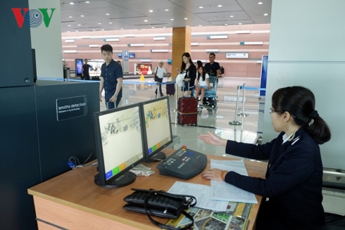 Có khoảng 7,1 triệu lượt hành khách xuất nhập cảnh qua sân bay quốc tế Nội Bài