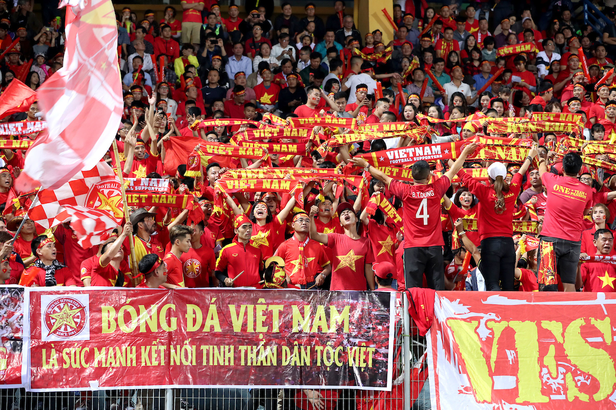 Không khí cuồng nhiệt của 40.000 cổ động viên trên sân Mỹ Đình (Hà Nội). Ảnh: affsuzukicup.com