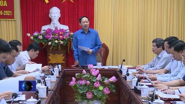 Đồng chí Trần Quang Đảng, Trưởng ban Pháp chế HĐND tỉnh phát biểu kết luận tại hội nghị.