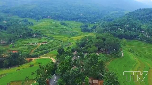  Toàn cảnh khu du lịch Pù Luông.