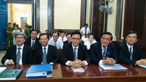 Các luật sư tham gia một phiên tòa tại TAND TP.HCM - Ảnh: HOÀNG ĐIỆP