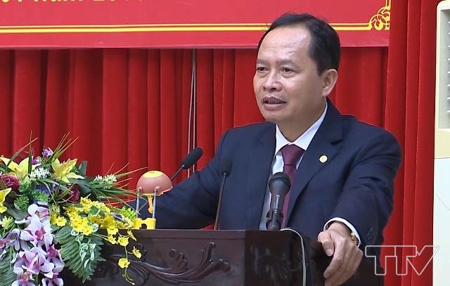Đồng chí Trịnh Văn Chiến Uỷ viên Trung ương Đảng, Bí thư Tỉnh uỷ, Chủ tịch HĐND tỉnh phát biểu tại hội nghị