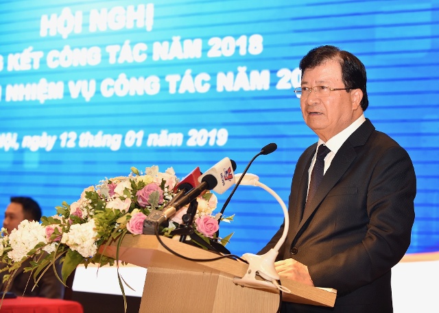 Phó Thủ tướng Trịnh Đình Dũng phát biểu tại hội nghị. Ảnh: VGP/Nhật Bắc