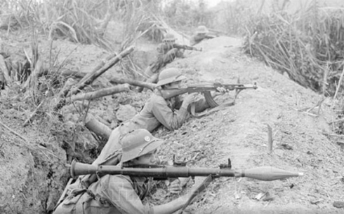  Chiến sĩ Đại đội 3, Tiểu đoàn 1, Đoàn H54 bộ đội địa phương tỉnh Hoàng Liên Sơn dũng cảm giữ chốt, tiêu diệt hàng trăm tên địch trong ngày 17/2/1979. (ảnh: TTXVN)