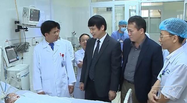 Chủ tịch UBND tỉnh Nguyễn Đình Xứng kiểm tra công tác khám chữa bệnh ngày Tết tại Bệnh viện Nhi Thanh Hóa