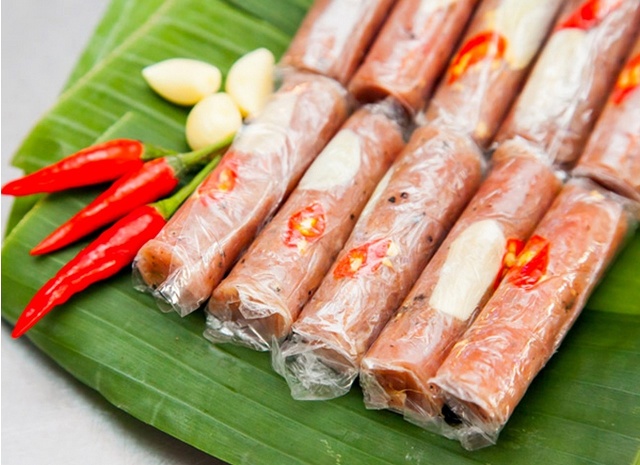 Nem chua là loại đặc sản đứng đầu trong danh sách ẩm thực của Thanh Hóa