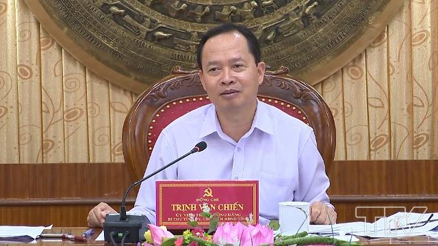  đồng chí Trịnh Văn Chiến, Uỷ viên Trung ương Đảng, Bí thư Tỉnh uỷ, Chủ tịch HĐND tỉnh