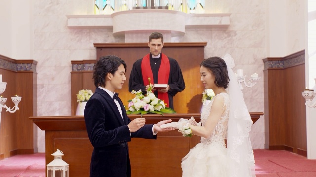 Thiên Tục đưa Chi Nguyên ra nước ngoài tổ chức đám cưới.