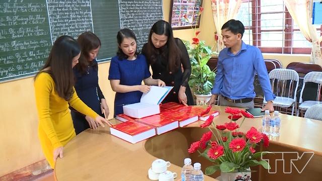 Chị Ngô Thị Hạnh, giáo viên tiếng Anh, Trường Tiểu học Trung Thành đã thời dành nhiều thời gian sưu tầm, nghiên cứu tư liệu qua sách báo, mạng Internet để biên soạn bài viết. 