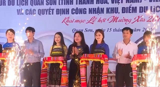 Đồng chí Lê Thị Thìn, Uỷ viên Ban Thường vụ Tỉnh uỷ, Phó Chủ tịch UBND tỉnh tại buổi lễ