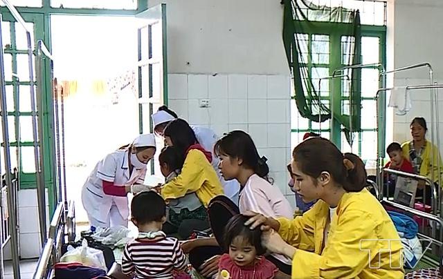 Tại Bệnh viện Đa khoa huyện Hà Trung ghi nhận nhiều trường hợp cúm mùa bị biến chứng nặng.