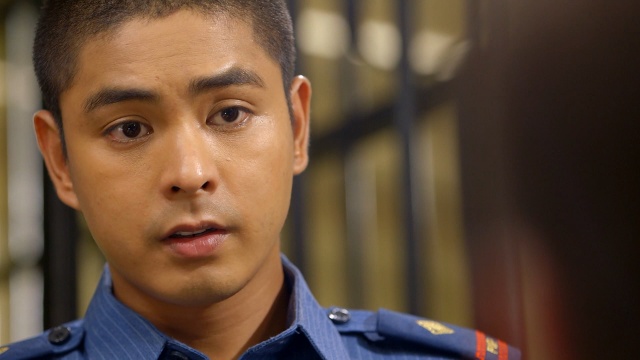 Không thể làm ngơ trước sự tha hóa, biến chất của đồng nghiệp, Ador yêu cầu  cảnh sát trưởng Ramos phải tuân thủ luật pháp.