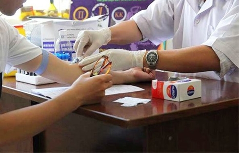 Một bệnh nhân điều trị dự phòng phơi nhiễm HIV. Ảnh: Tuổi trẻ.