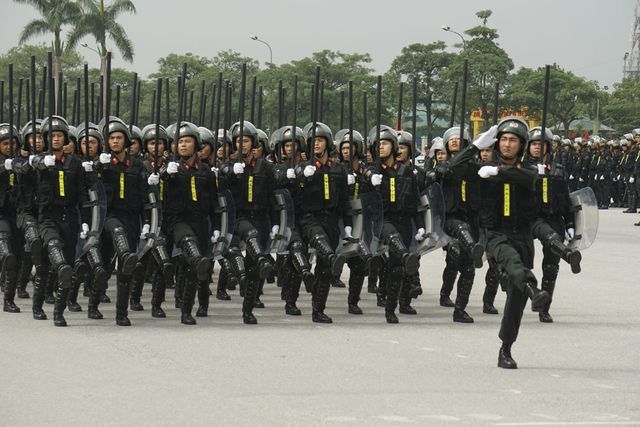 Lực lượng cảnh sát cơ động Hà Nội (Ảnh: Hữu Nghị).