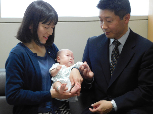 Bé Ryusuke Sekiya được xuất viện sau hơn 7 tháng được chăm sóc đặc biệt - Ảnh: AFP