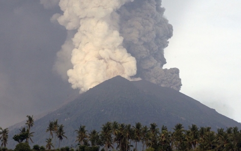 Núi lửa ở Indonesia. Ảnh: USA Today.