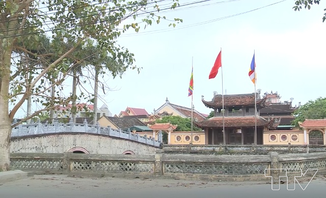 Trải qua thời gian với bao thăng trầm lịch sử, những dấu tích về chốn phồn hoa đô hội một thời nay hầu như không còn. Thế nhưng, tiếp nối truyền thống của mảnh đất từng là trung tâm chính trị, kinh tế, văn hoá trong hàng trăm năm, làng Duy Tinh ngày nay vẫn giữ được những nét đẹp văn hoá truyền thống.