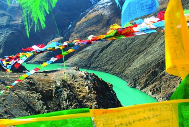 Tây Tạng - Vùng đất của những hồ nước xanh như ngọc