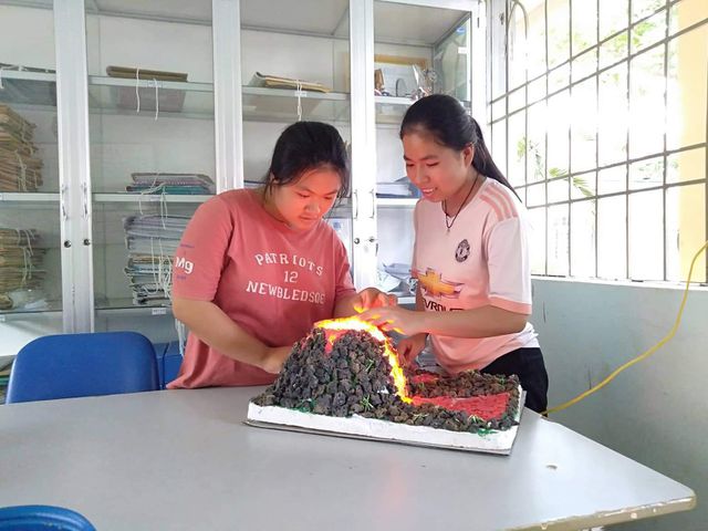 Sản phẩm núi lửa phun trào từ đá núi lửa