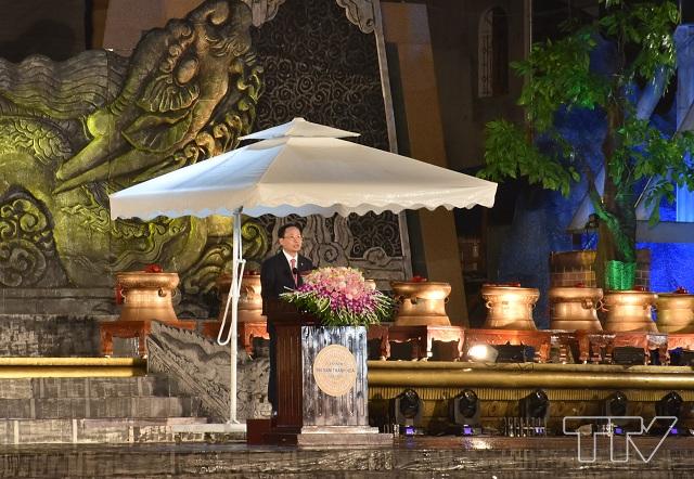 Đồng chí Trịnh Văn Chiến, Ủy viên Trung ương Đảng, Bí thư Tỉnh ủy, Chủ tịch HĐND tỉnh phát biểu khai mạc Lễ hội 990 năm Thanh Hoá.