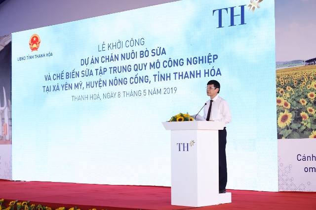 Chủ tịch Ủy ban nhân dân tỉnh Thanh Hóa Nguyễn Đình Xứng phát biểu tại buổi lễ
