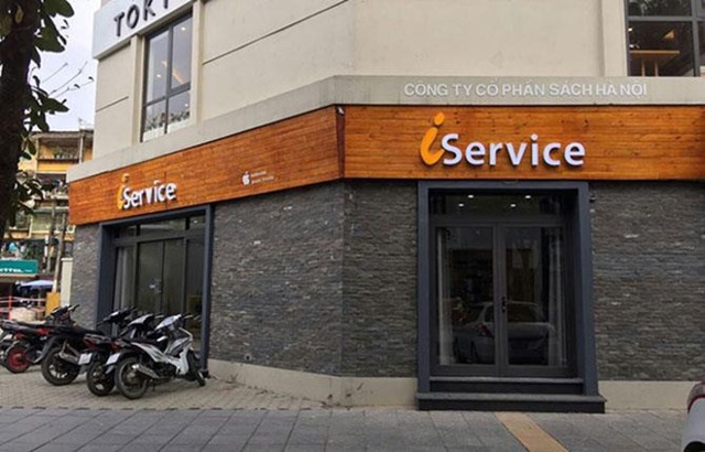 Cửa hàng iService của Nhật Cường Mobile mở tại Giảng Võ, Hà Nội cuối năm 2015, nhưng đến nay đã thành cửa hàng trà sữa. Ảnh: VnReview.