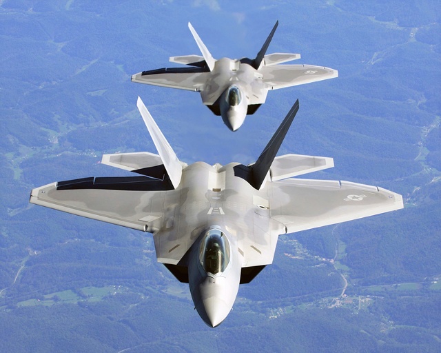 Hai F-22A bay huấn luyện. Ảnh: wikipedia.org.