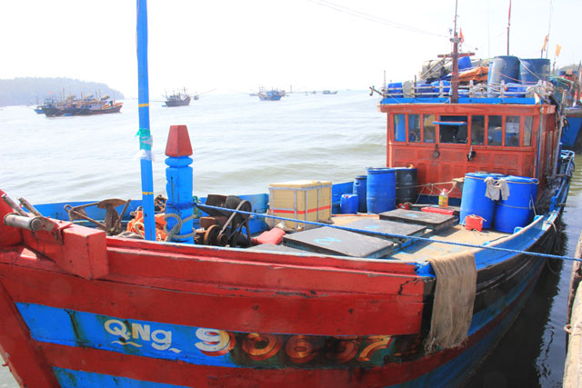 Nhiều tàu cá ở Quảng Ngãi vẫn chưa được lắp đặt thiết bị kết nối vệ tinh Movimar. 