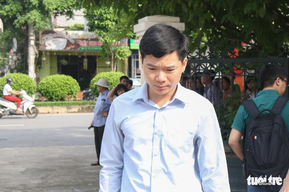 Hoàng Công Lương đến tòa sáng 19-6 để nghe tuyên án - Ảnh: DANH TRỌNG