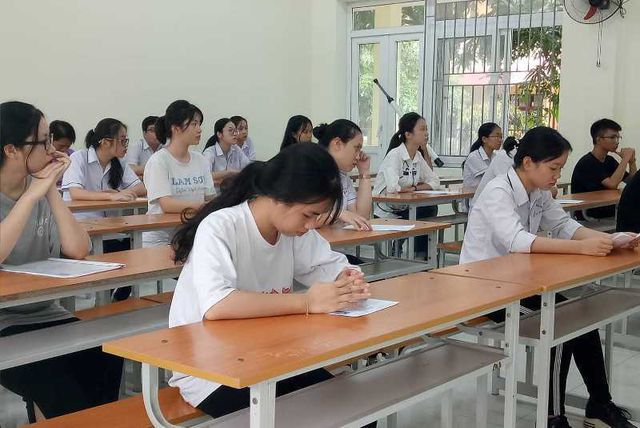 Thí sinh học quy chế thi.