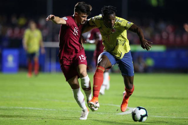 Duvan Zapata đã có 2 bàn thắng cho Colombia tại vòng bảng Copa America. Anh sẽ là chân sút nguy hiểm nhất mà hàng phòng ngự của Chile phải luôn  &quot;chăm sóc &quot; đặc biệt