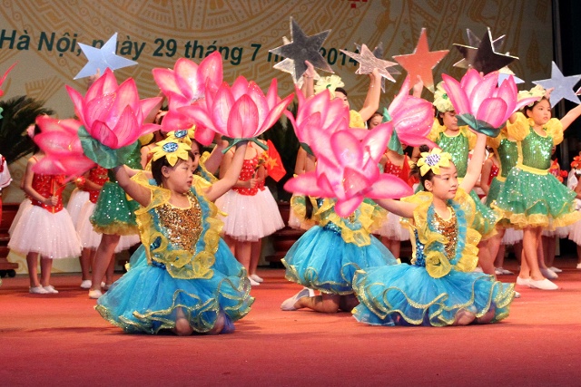 Âm nhạc được xem là một thành tố quan trọng trong việc nuôi dưỡng tâm hồn và phát triển nhân cách con người, đặc biệt là với các em thiếu nhi. Ảnh: VGP/Đình Nam