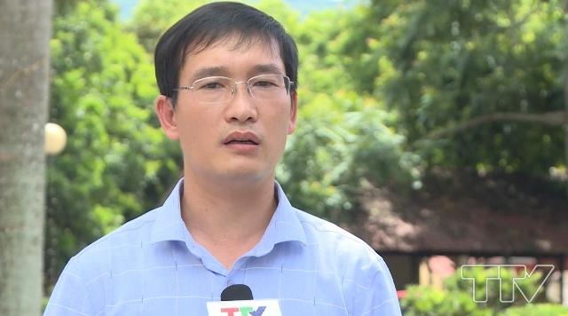 Ông Nguyễn Viết Thắng- Phó Trưởng phòng Nông nghiệp và Phát triển nông thôn huyện Lang Chánh: Đối với các hộ trong vùng có nguy cơ ảnh hưởng thiên tai lớn thì huyện cũng đã chỉ đạo cho các xã vận động tuyên truyền các hộ di dời đến khu ở mới. Đối với khu vực dân cư, khu vực bàn chải, bố trí sơ tán đến trường học, nhà văn hóa thôn thị trấn. Đối với các xã như  xã Tam Văn, là địa phương dọc tuyến bờ sông suối, dọc hay lở đất đá, bố trí khu vực ở nhà văn hóa cũng như là các trường học làm nơi ở tạm cho người dân trong lúc sơ tán