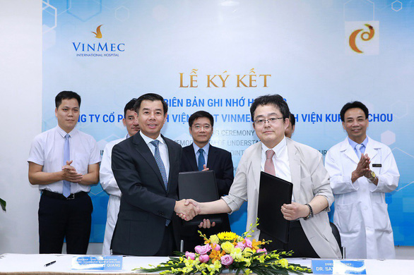 Cùng với một số ít bệnh viện công lập, Vinmec là bệnh viện tư nhân đầu tiên tại Việt Nam tiếp nhận chuyển giao công nghệ truyền động mạch gan siêu chọn lọc System - I điều trị ung thư gan từ Nhật Bản